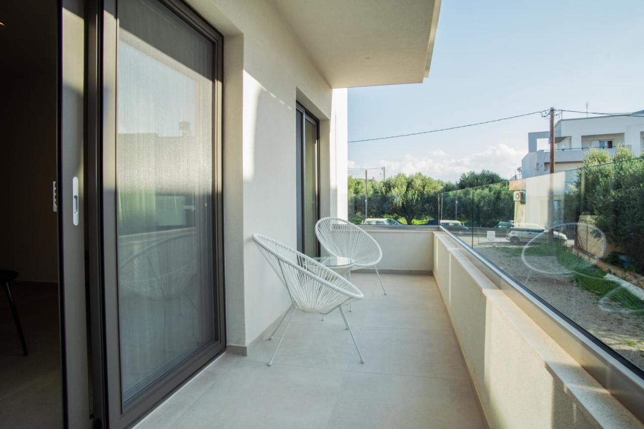 Celine Luxury Apartments & Suites アイオス・ニコラオス エクステリア 写真