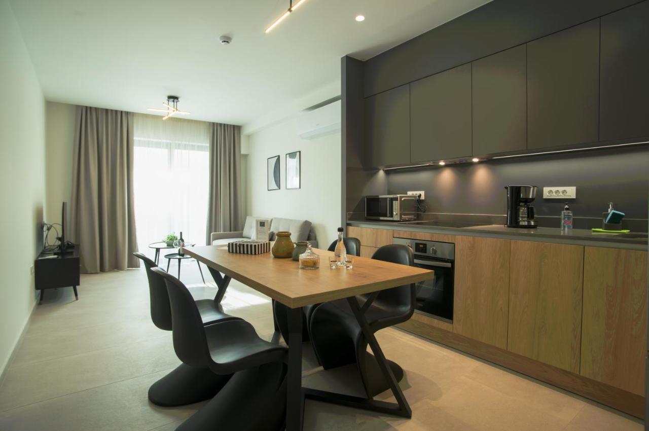 Celine Luxury Apartments & Suites アイオス・ニコラオス エクステリア 写真