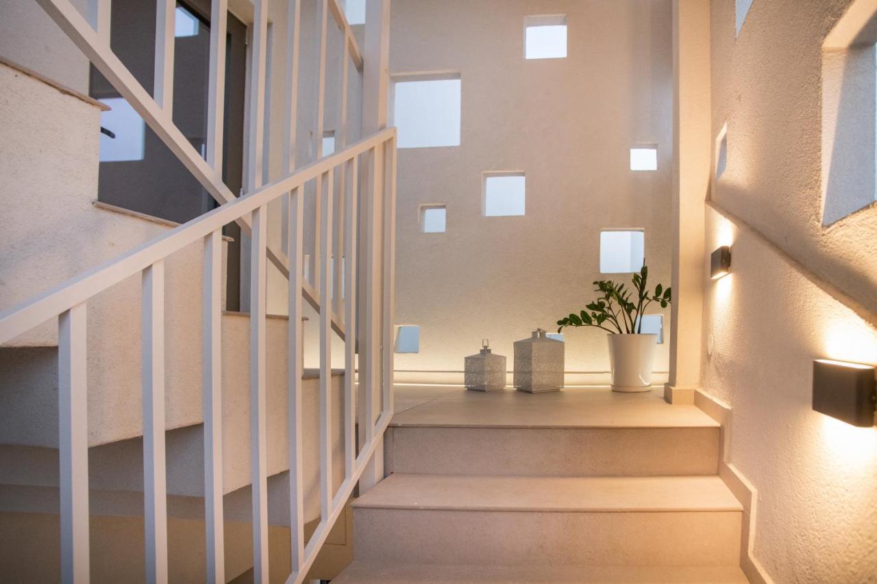 Celine Luxury Apartments & Suites アイオス・ニコラオス エクステリア 写真
