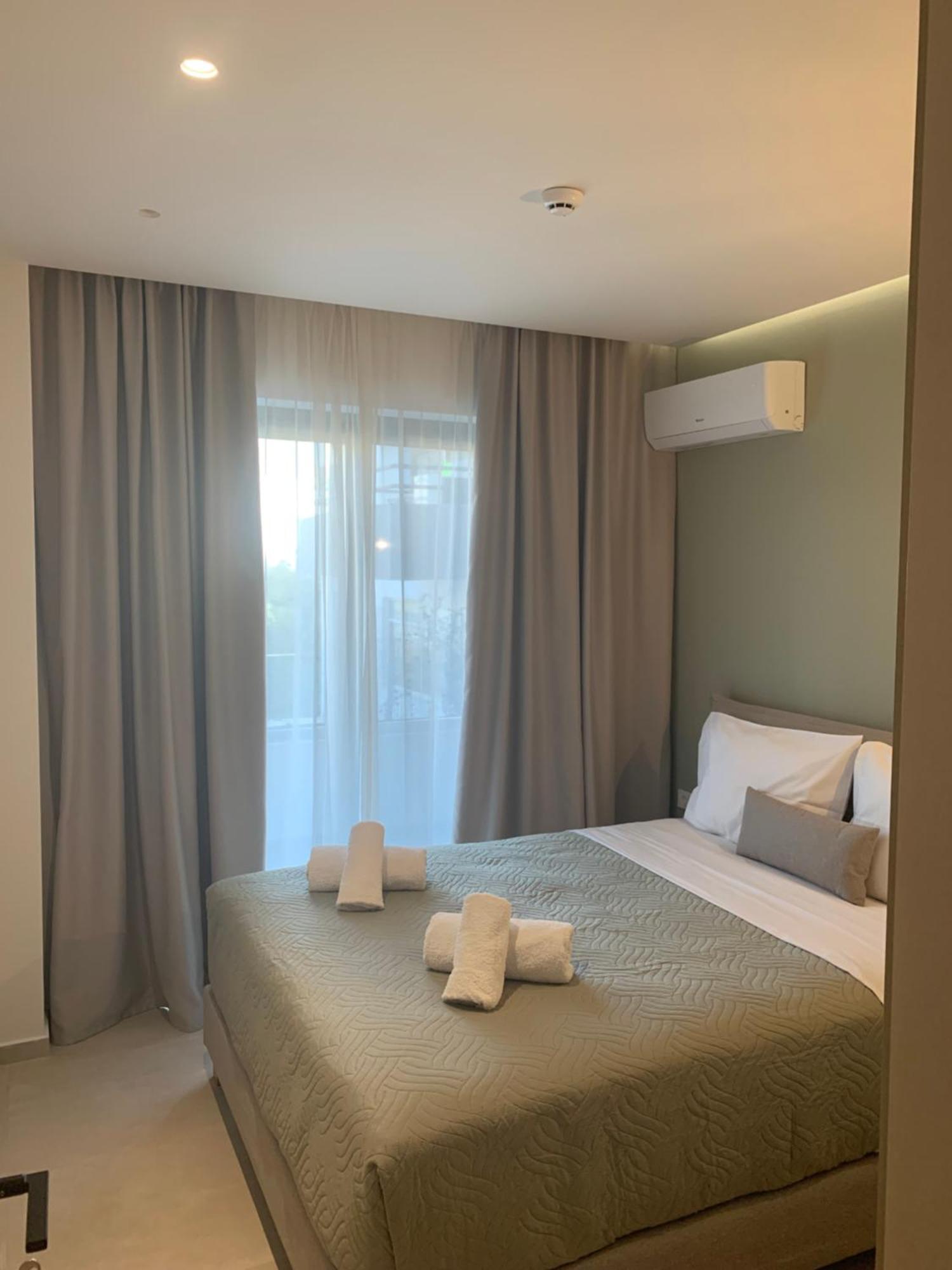Celine Luxury Apartments & Suites アイオス・ニコラオス エクステリア 写真